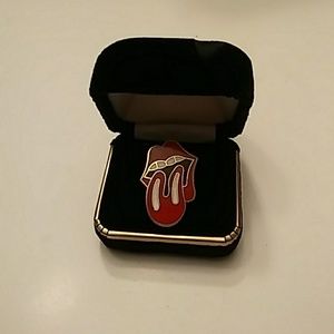 COPY - Rolling stones tongue pin